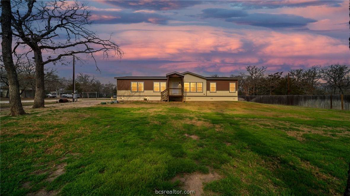 115 Cedar - Photo 1