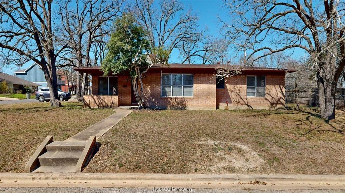 506 Clay Street - Photo 1