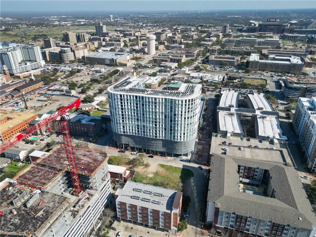 401 Louise Avenue - Photo 1