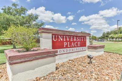 515 Southwest Parkway - Photo 1