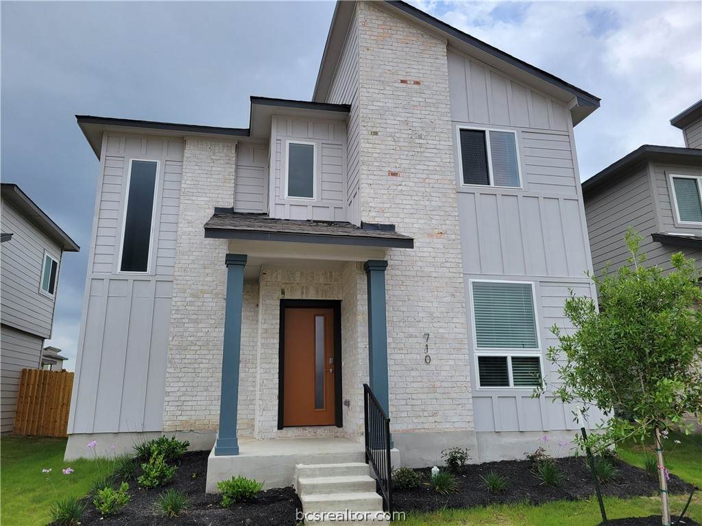 710 Granger - Photo 1