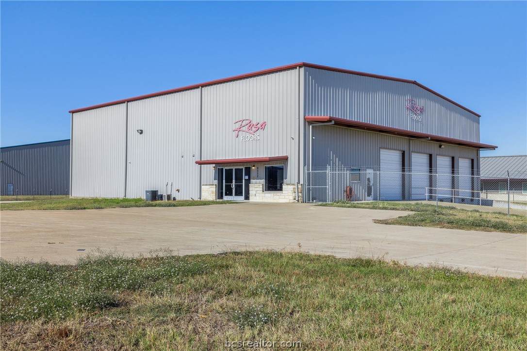 6022 Imperial Loop - Photo 1