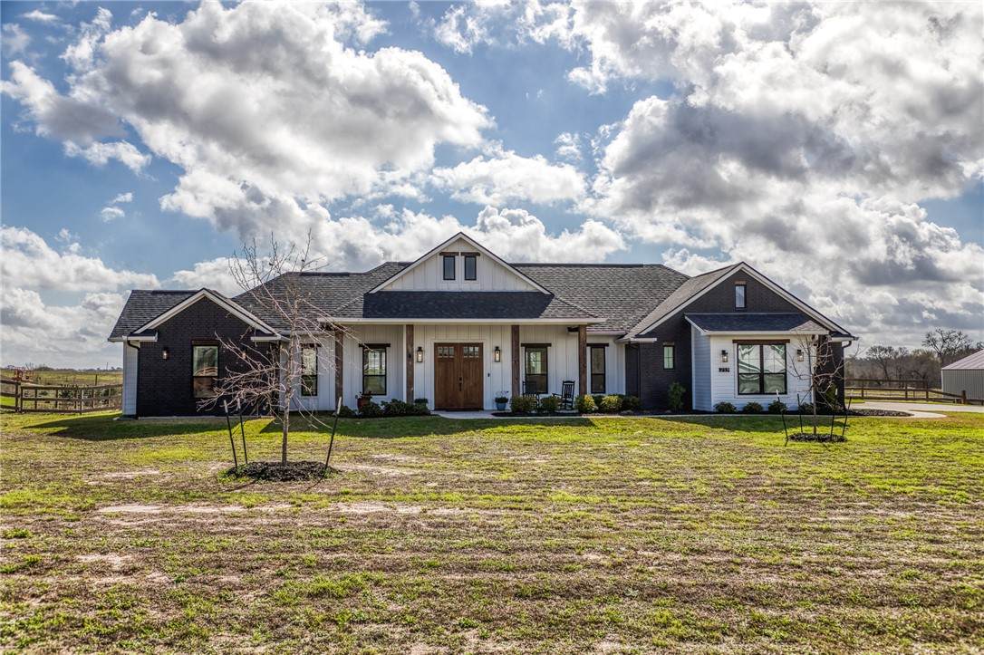 233 Randi Road - Photo 1