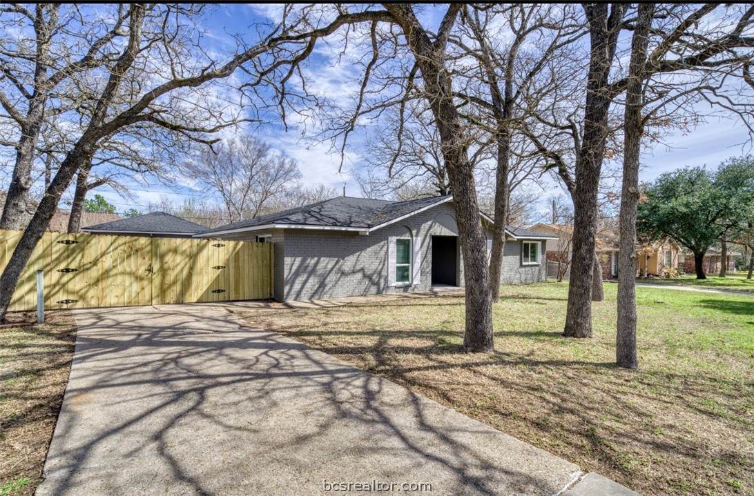 1115 Merry Oaks Drive - Photo 1