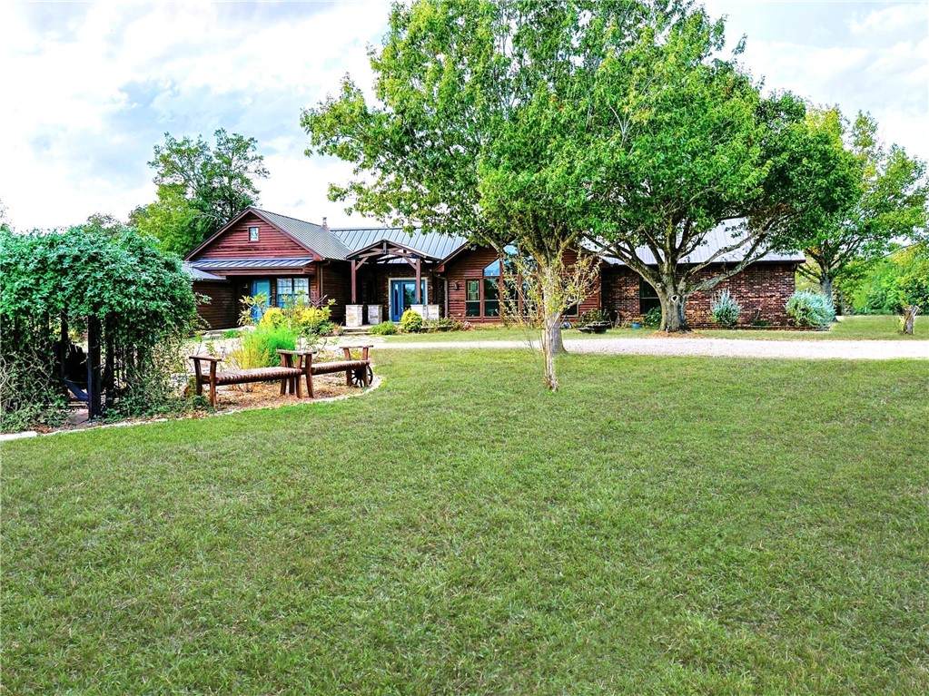 10794 Fm 2159 - Photo 1
