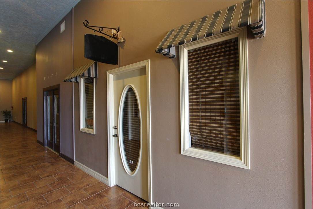 101 Fox Street - Photo 1