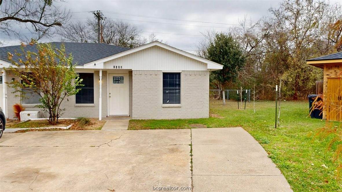 1607 Cloverdale Court - Photo 1