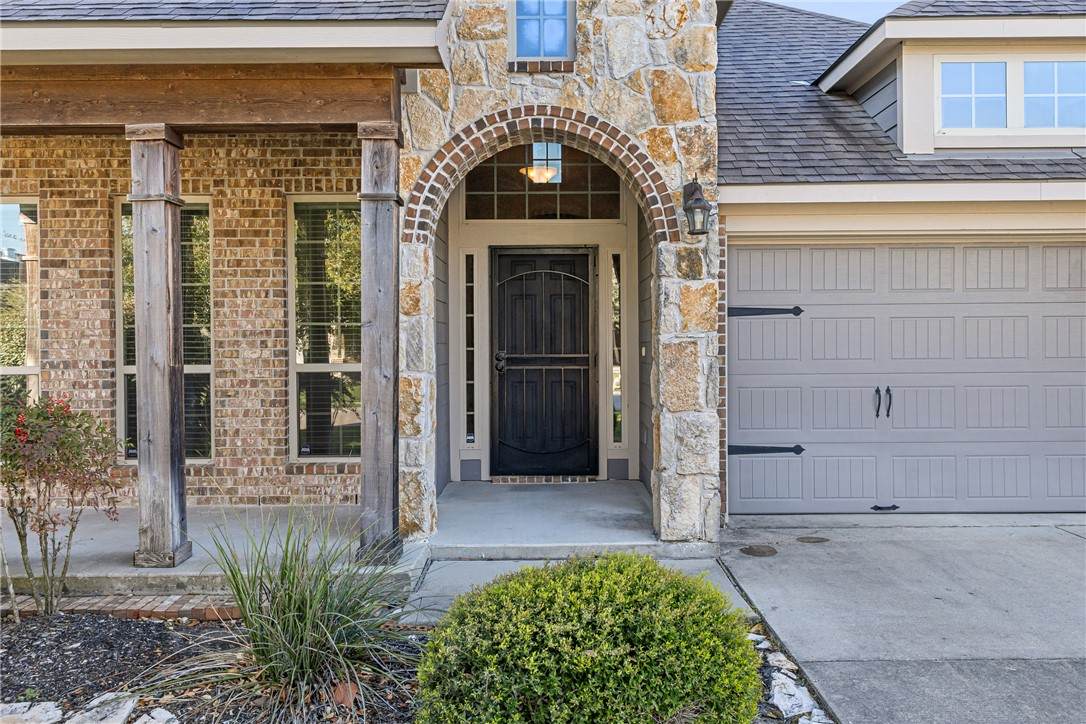 2537 Hailes Lane - Photo 1