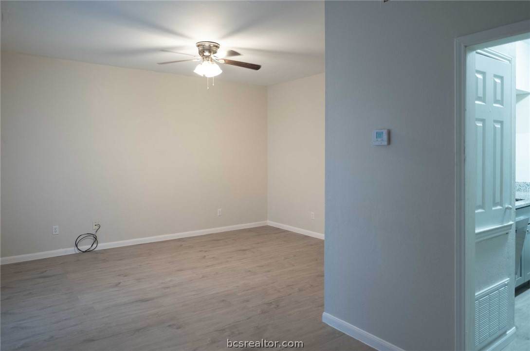 400 Nagle Street - Photo 1