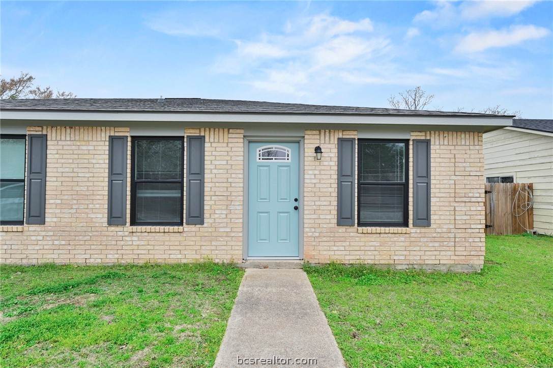 805 San Benito Drive - Photo 1