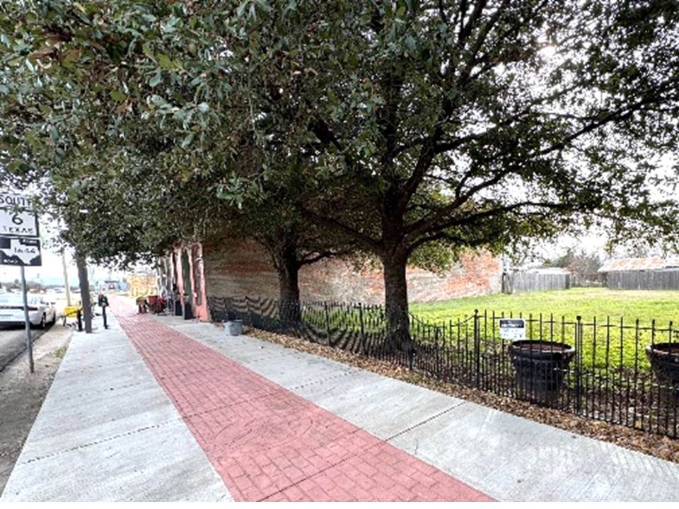 703/705 Main Street - Photo 1