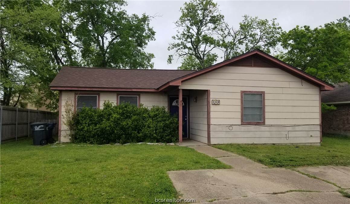 209 Richards - Photo 1