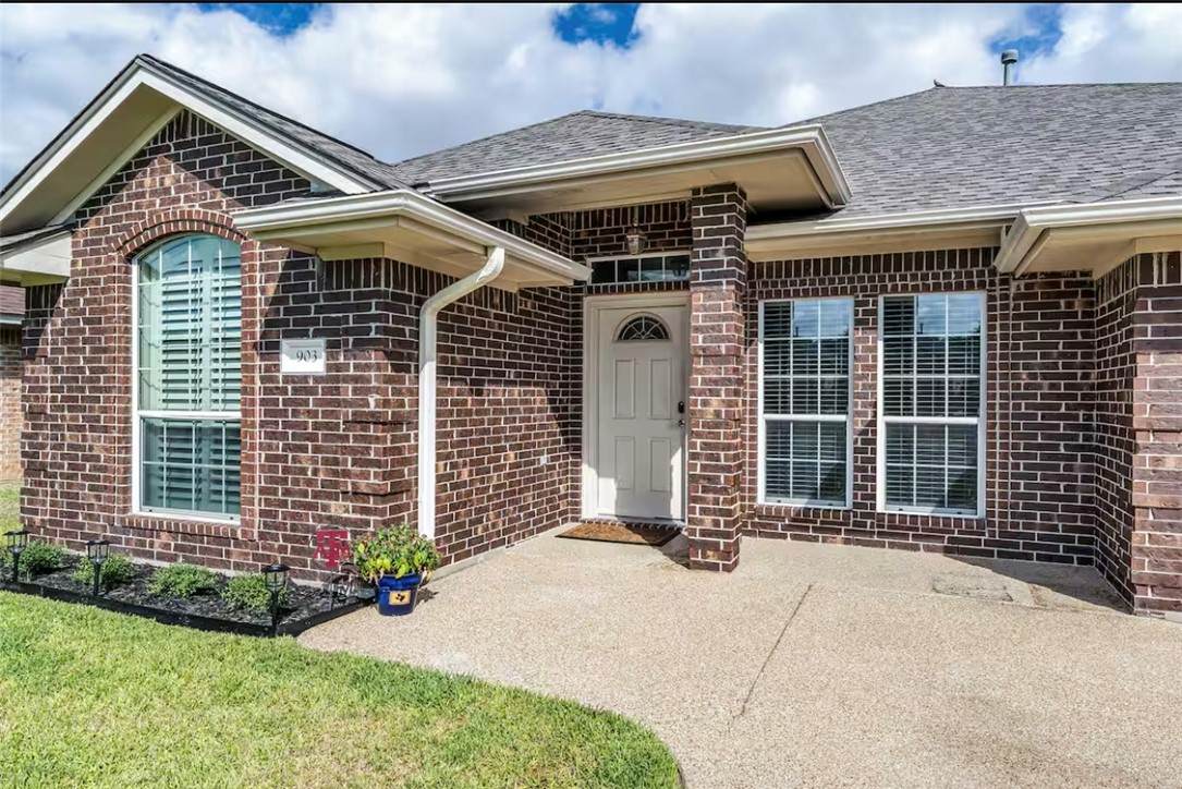 903 Whitewing Lane - Photo 1