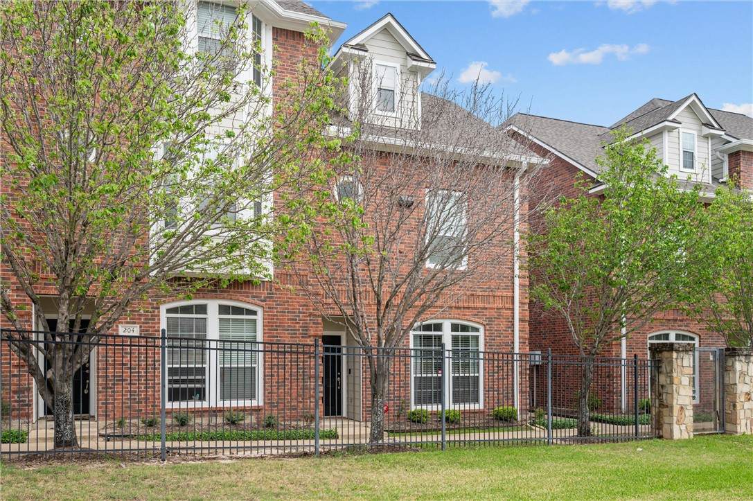 305 Holleman Drive - Photo 1