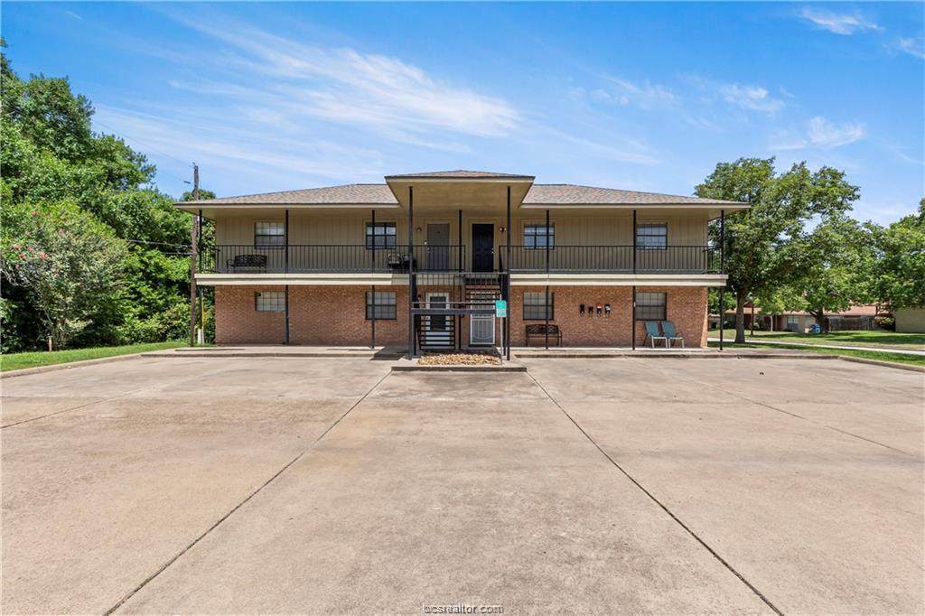 609 Wades Way - Photo 1