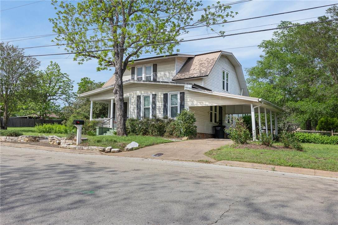 305 Main Street - Photo 1