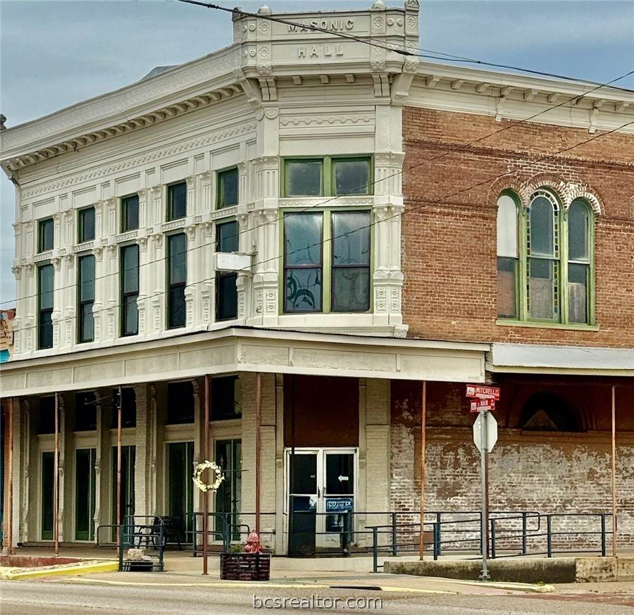 412 Main Street - Photo 1