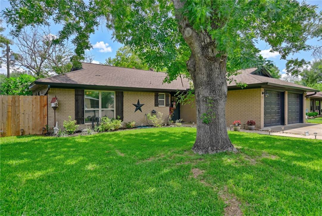 908 Pine Drive - Photo 1