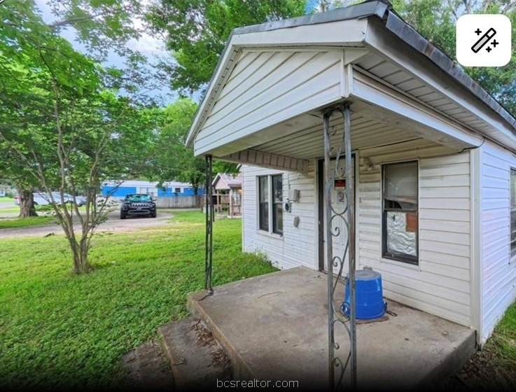 1203 Boulevard Street - Photo 1