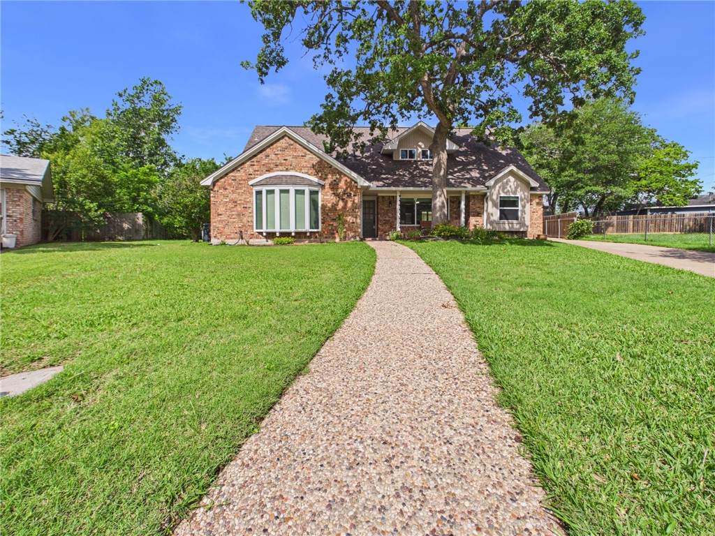 902 Briar Bend Court - Photo 1