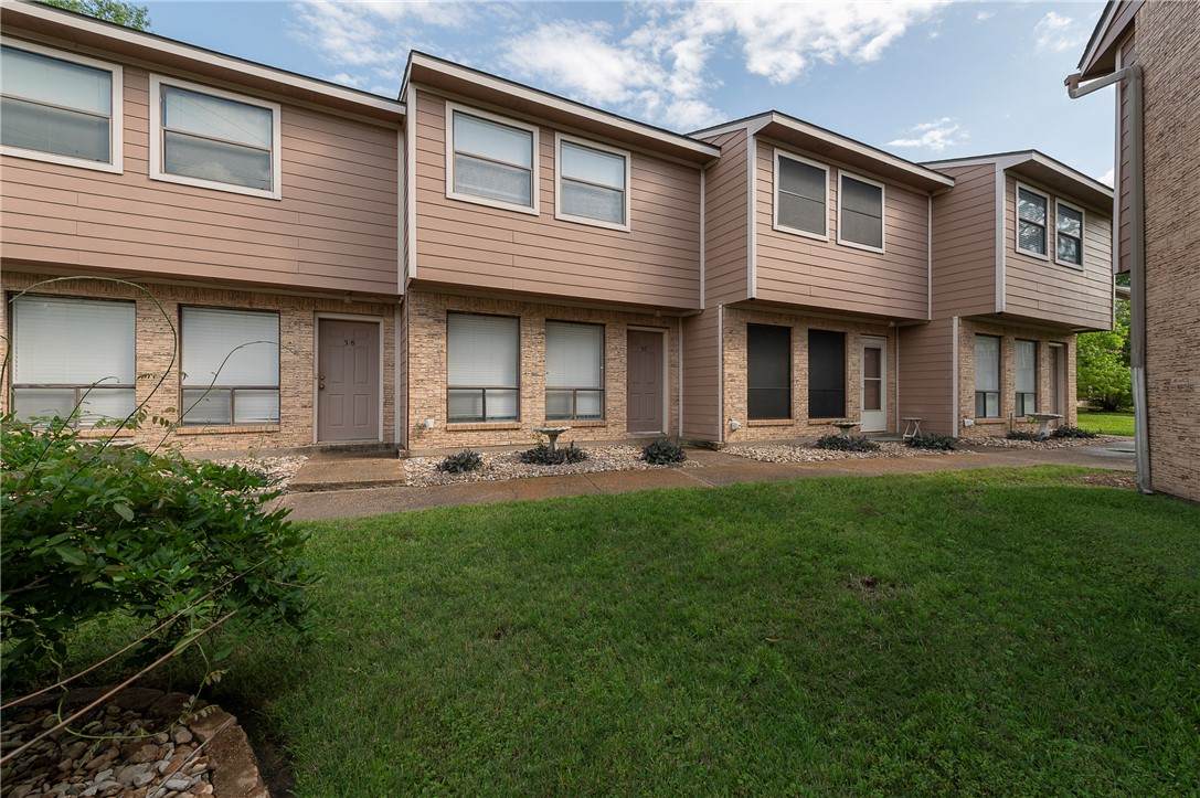 2807 Wildflower Drive - Photo 1