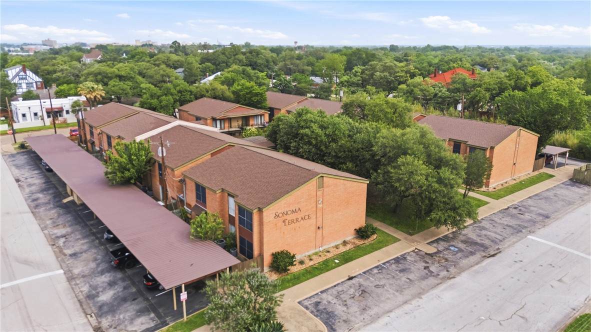 611 Ennis Street - Photo 1