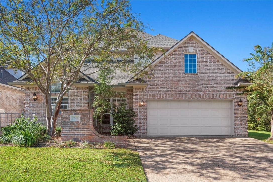 902 Grand Oaks Circle - Photo 1