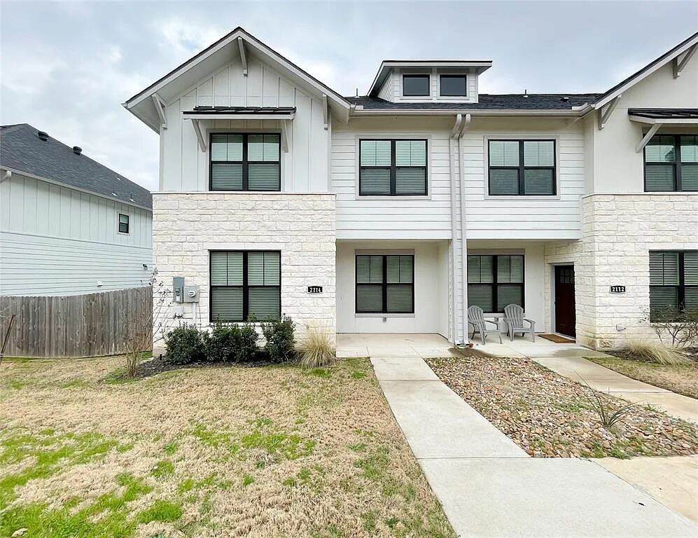 2114 Crescent Pointe Parkway - Photo 1