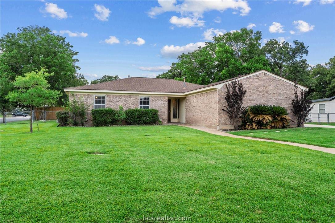 1201 Hawk Tree Drive - Photo 1