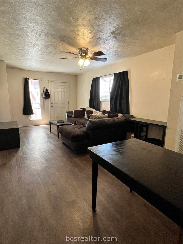 https://bt-photos.global.ssl.fastly.net/bcsmls/orig_boomver_1_26005904-2.jpg