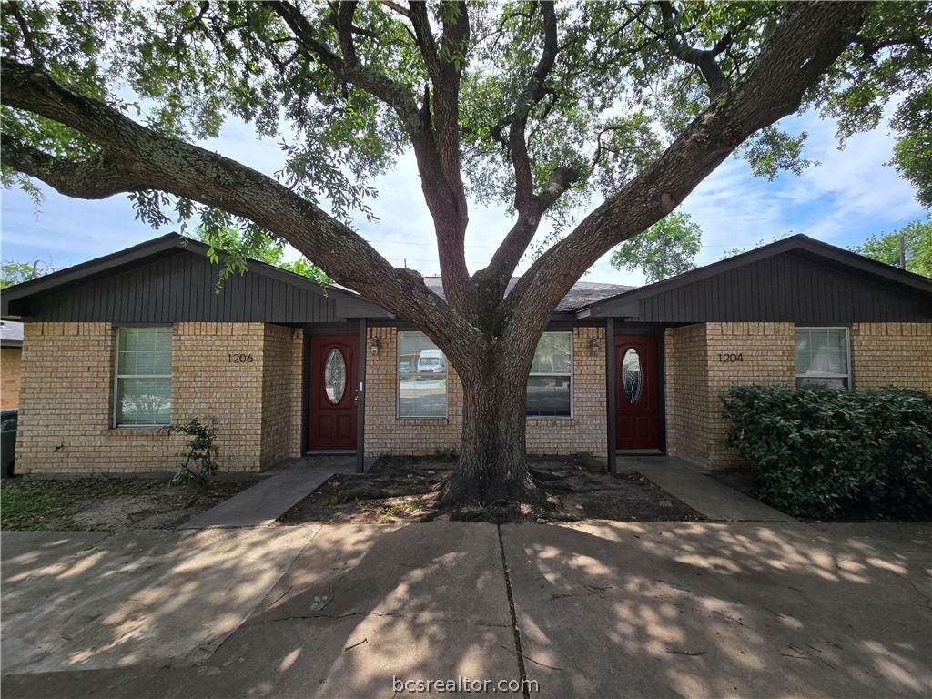 1204/1206 Georgia Street - Photo 1