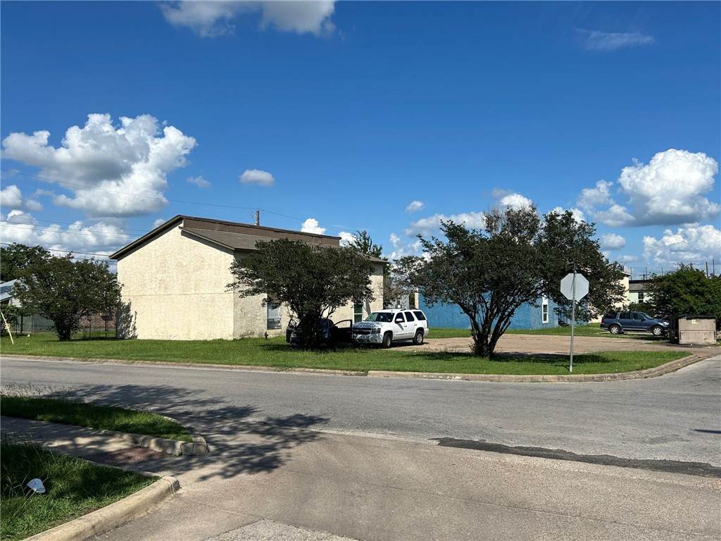 https://bt-photos.global.ssl.fastly.net/bcsmls/orig_boomver_1_26006230-2.jpg