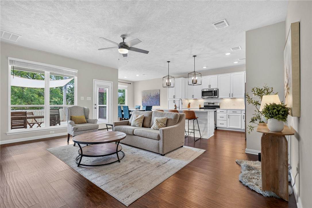 4105 Gregg Court - Photo 1