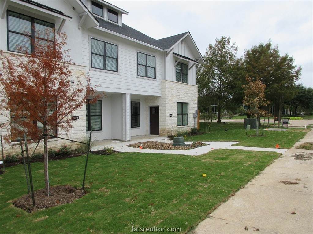 2104 Crescent Pointe Parkway - Photo 1
