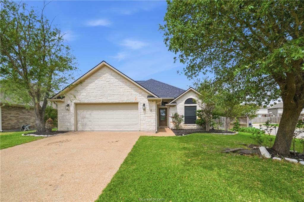 809 Emerald Dove Avenue - Photo 1