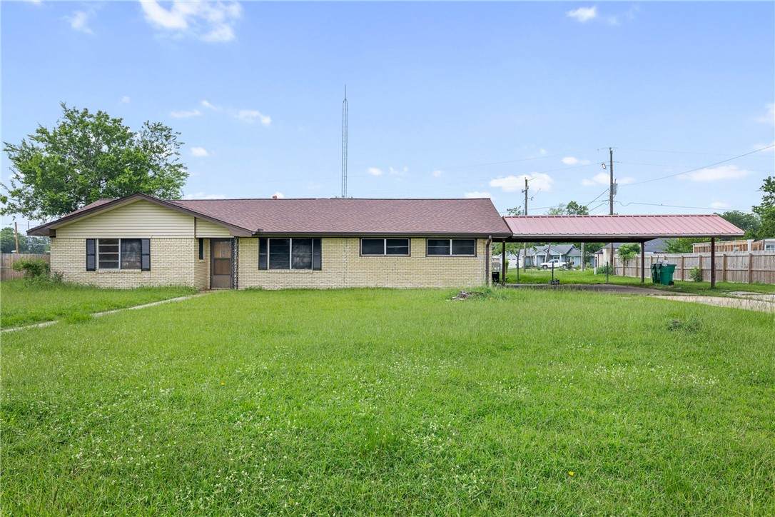 305 School Street - Photo 1