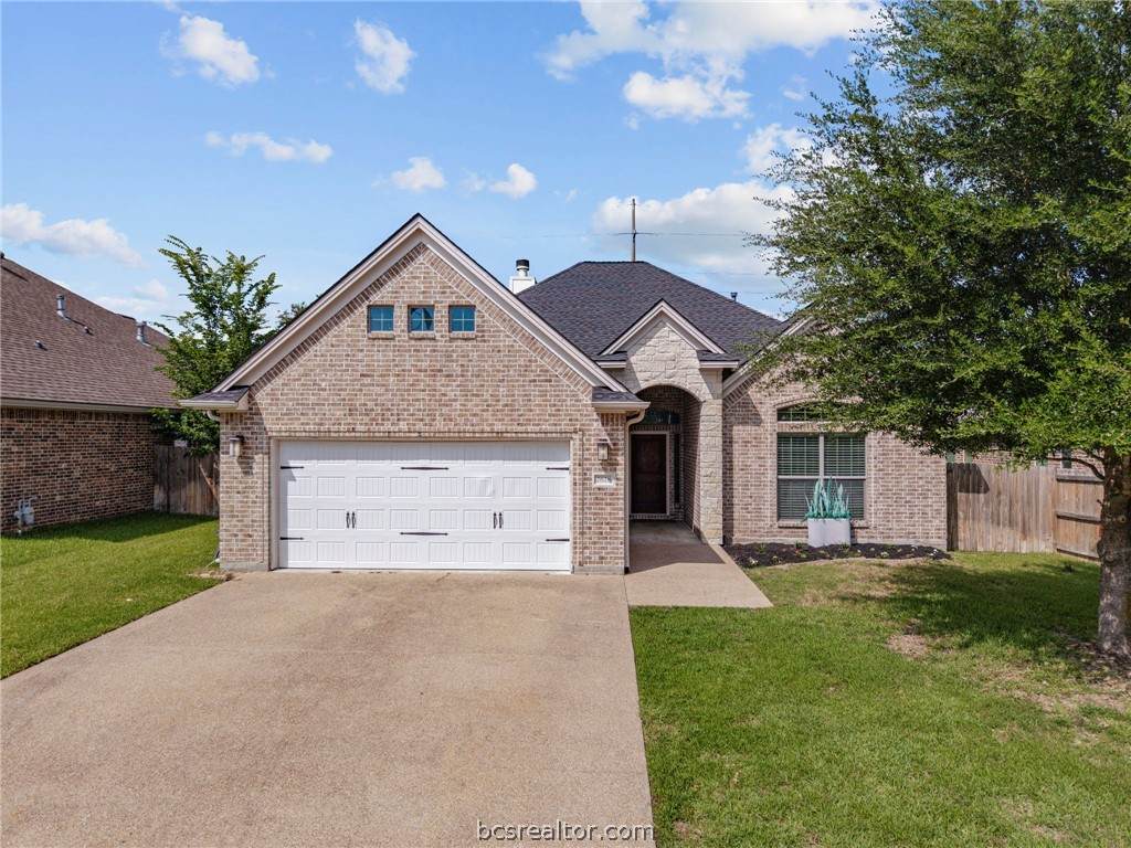 2628 Forest Oaks Drive - Photo 1