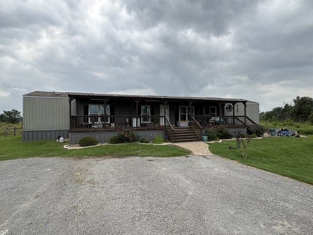 995 Diserens Road - Photo 1