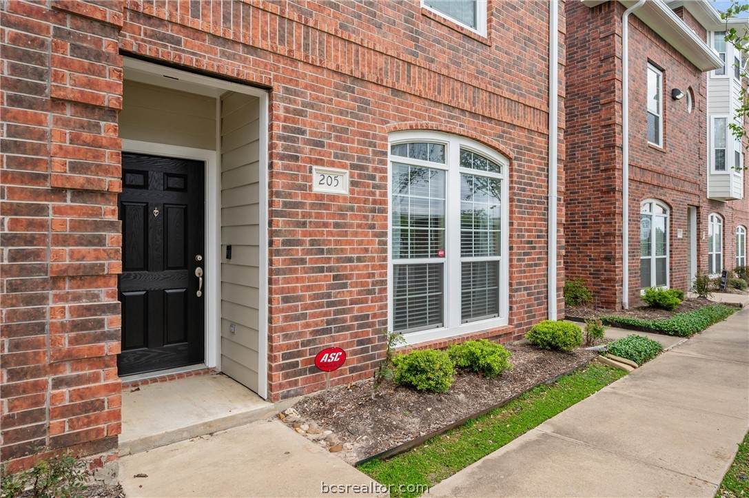 305 Holleman Drive - Photo 1