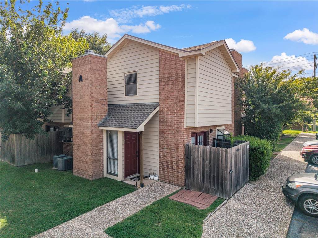 1904 Dartmouth Street - Photo 1