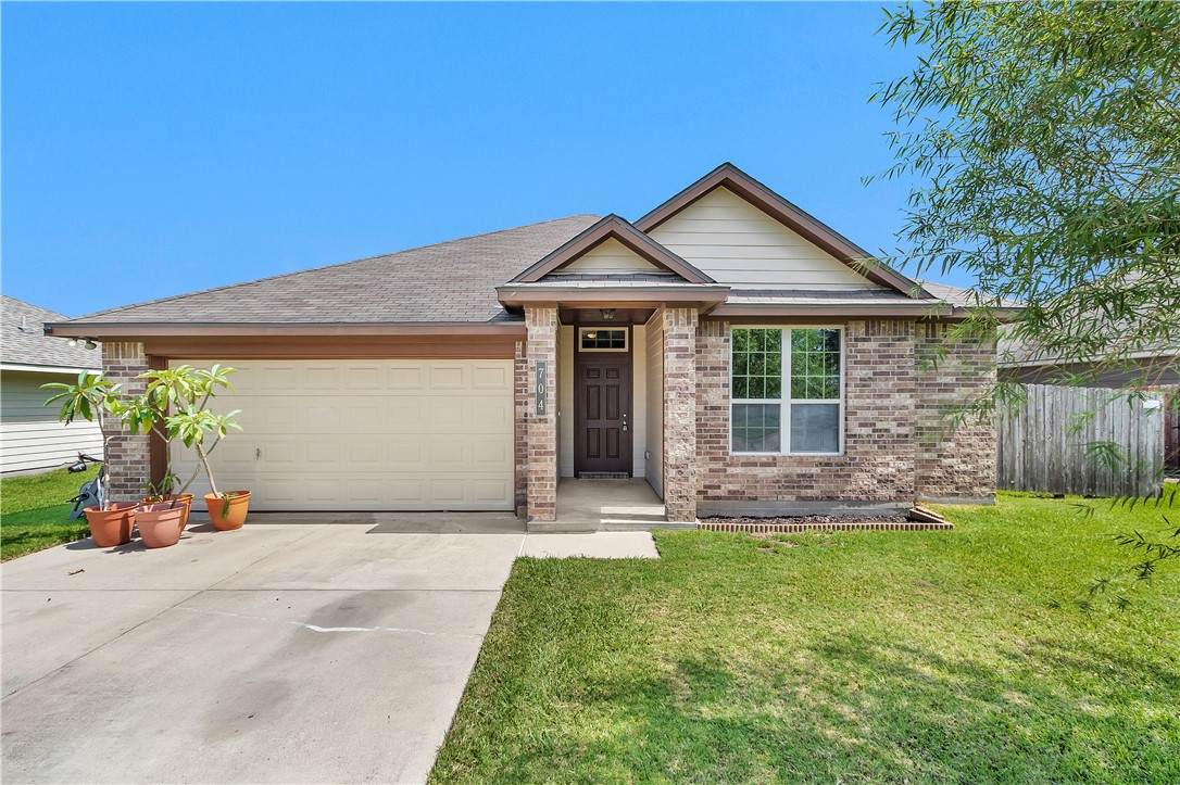704 Mockingbird Street - Photo 1