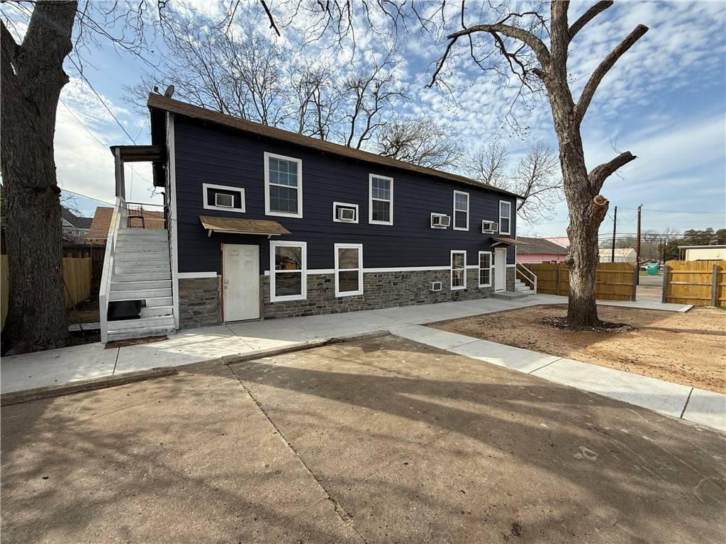 405 Wm J Bryan Parkway - Photo 1