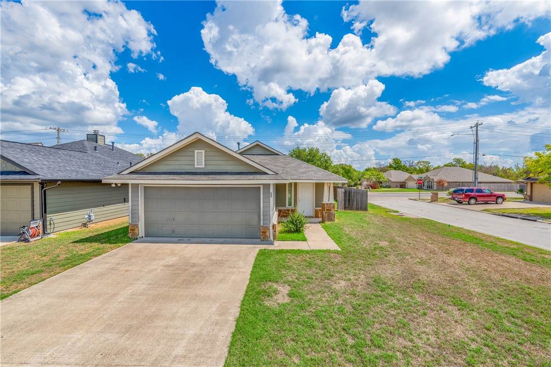 1033 Fallbrook Loop - Photo 1