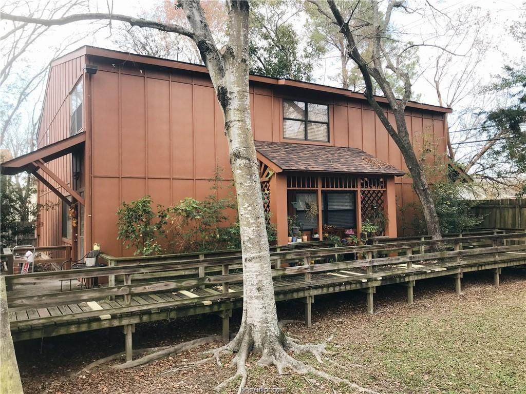 3923 Old Oaks Drive - Photo 1