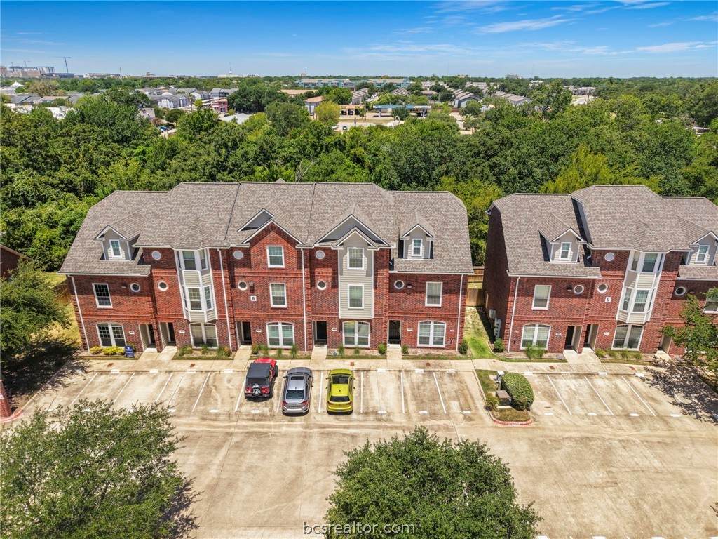 305 Holleman - Photo 1