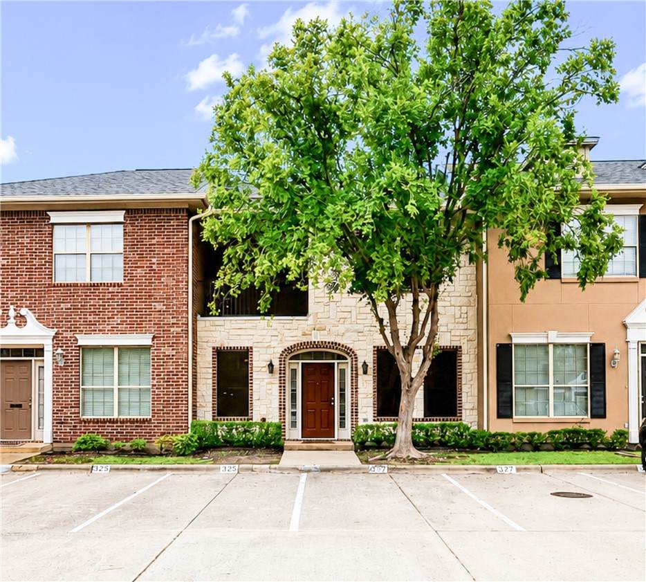 327 Forest Drive - Photo 1