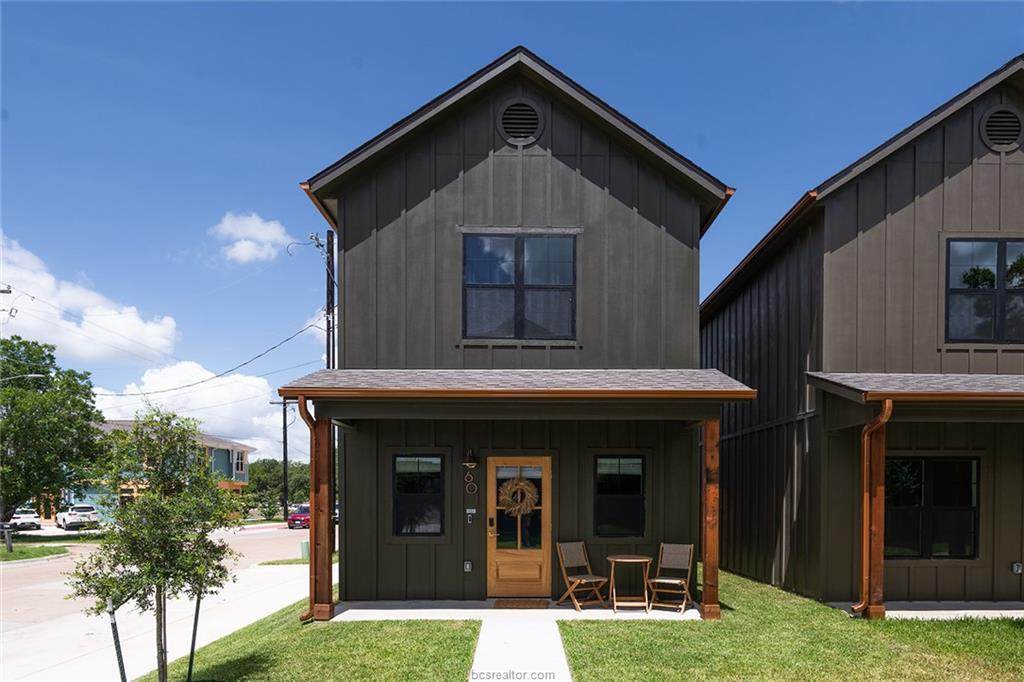 302 31st Street - Photo 1