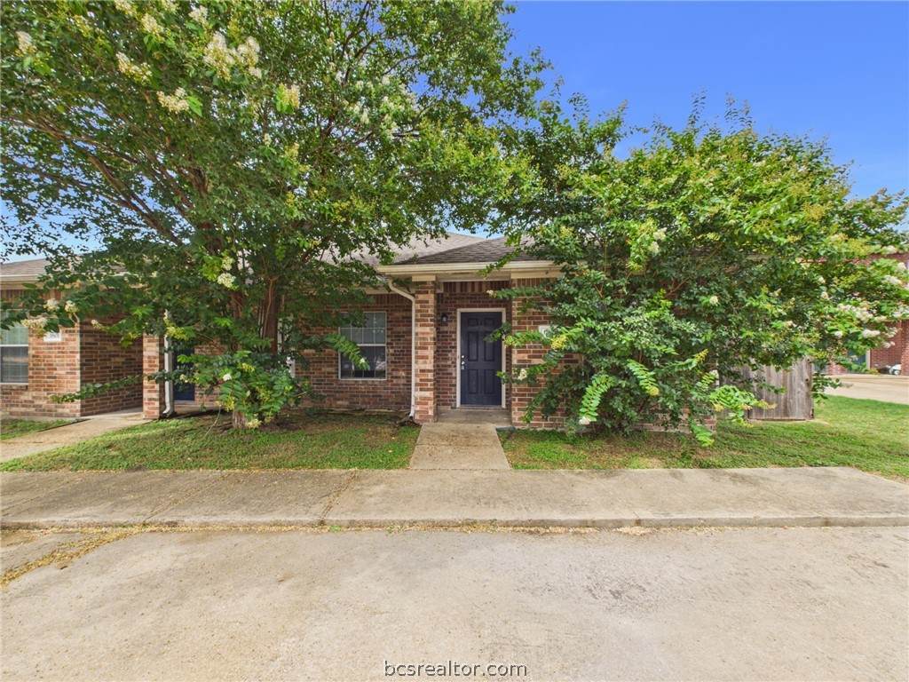 1801 Prairie Drive - Photo 1