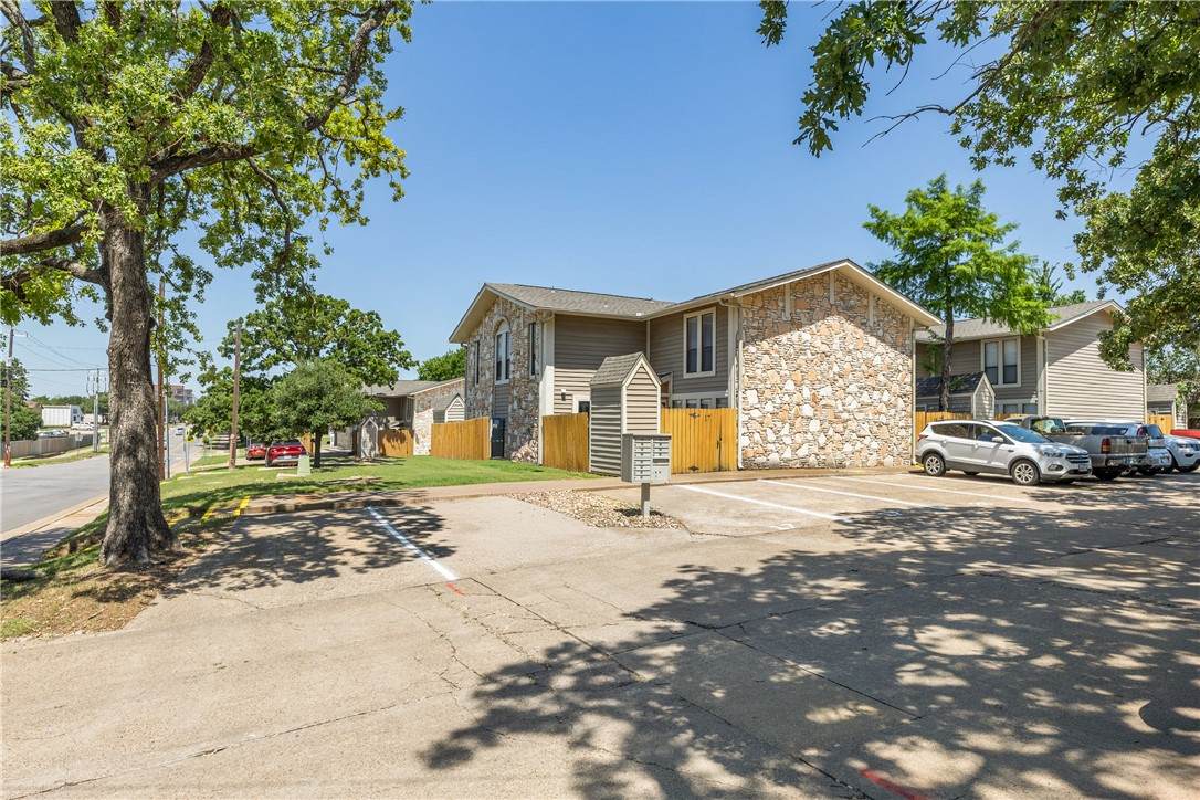 2101 Barak Lane - Photo 1