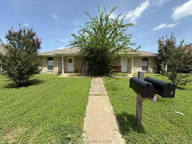 903 Azalea Court - Photo 1